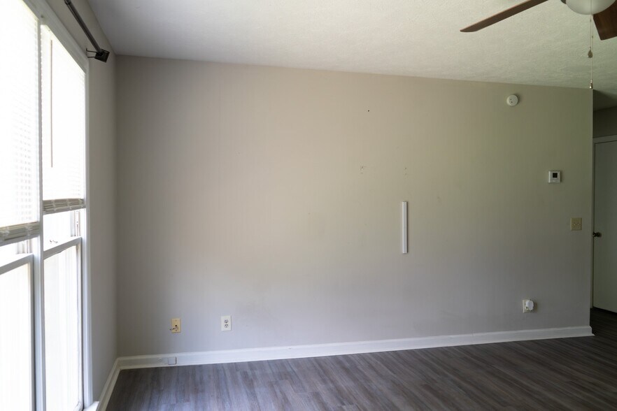 Building Photo - 6197 Trestlewood Dr
