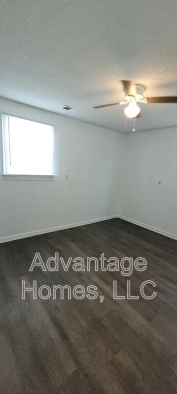 Building Photo - 720-726 N 70th St