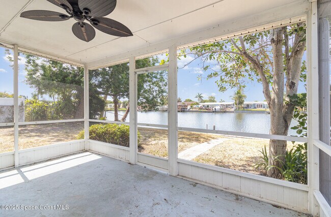 Building Photo - 205 Trinidad Dr