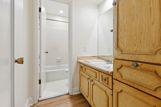 Building Photo - Discover Your Perfect Home: 4-Bed, 3-Bath ...