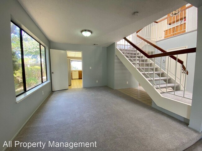 Building Photo - 4 br, 2.5 bath House - 2025 Sea Cliff