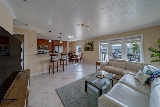 Building Photo - 5196 Beach Dr SE