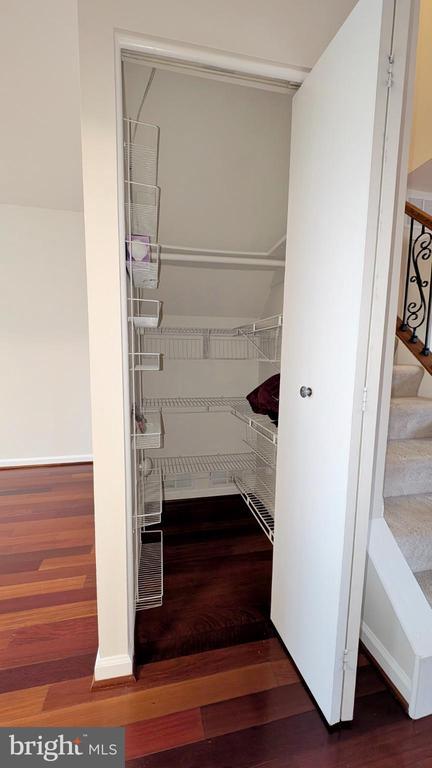 Building Photo - 33 Badger Gate Ct