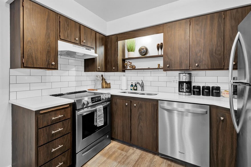 Building Photo - 925 N 9th St
