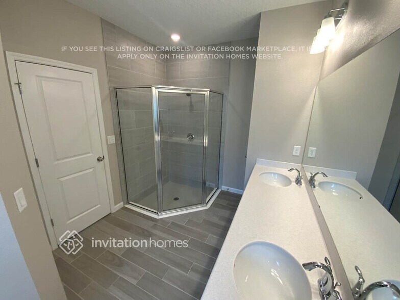 Building Photo - 9962 Lemon Grass Ln