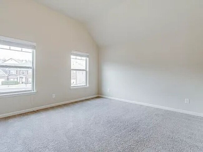 Building Photo - 12 Hillfoots Ct