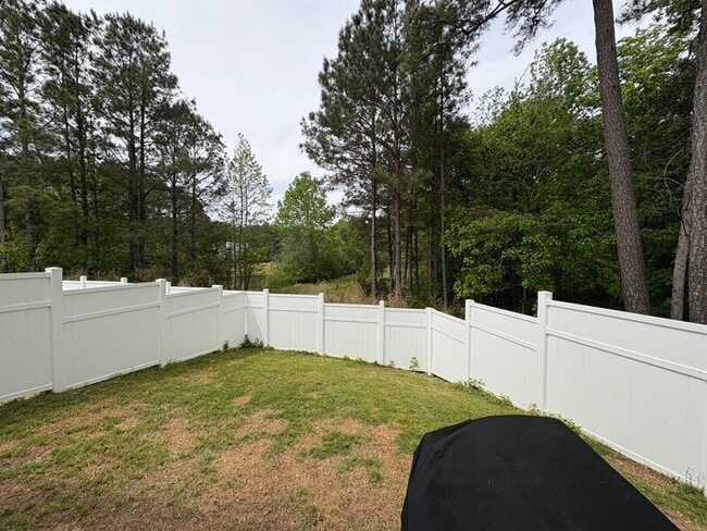 Building Photo - 44 Briar Forest Dr