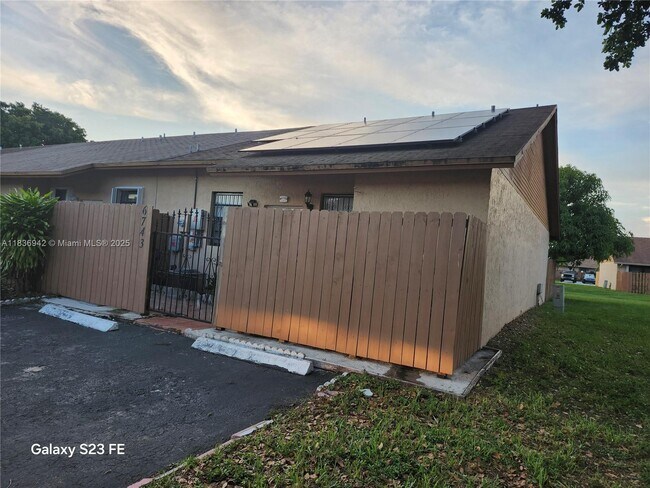 Building Photo - 6743 NW 192nd Ln