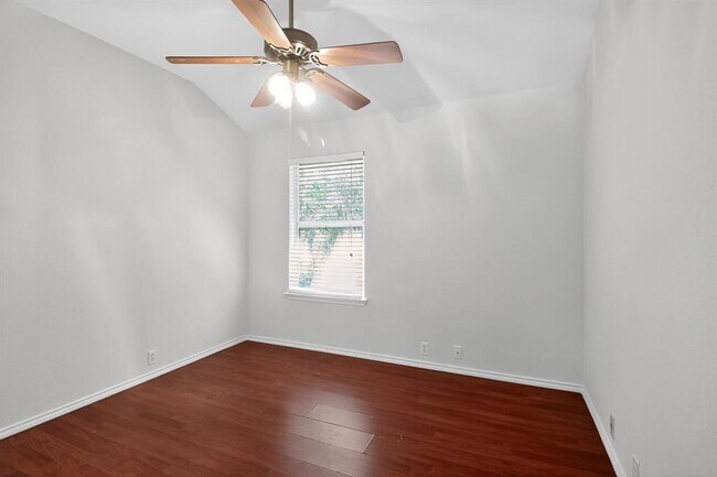 Building Photo - 1208 Heritage Hill Cove