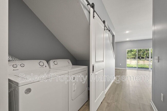 Building Photo - 7077 Homestead Rd