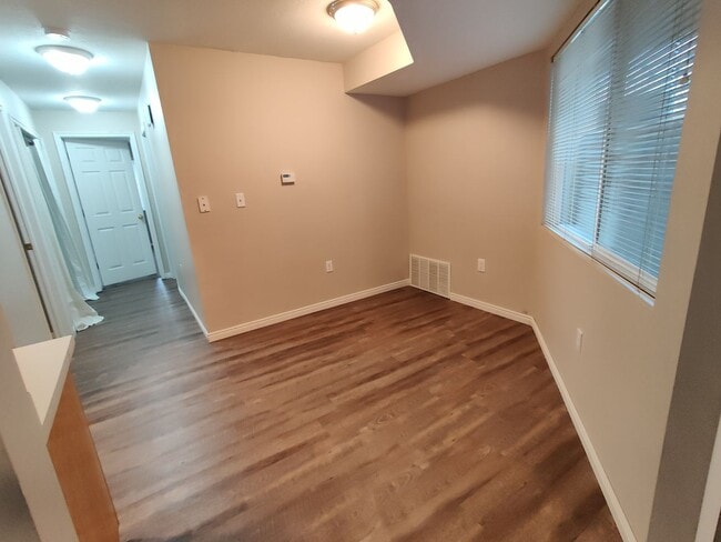 Building Photo - 137 W 600 N
