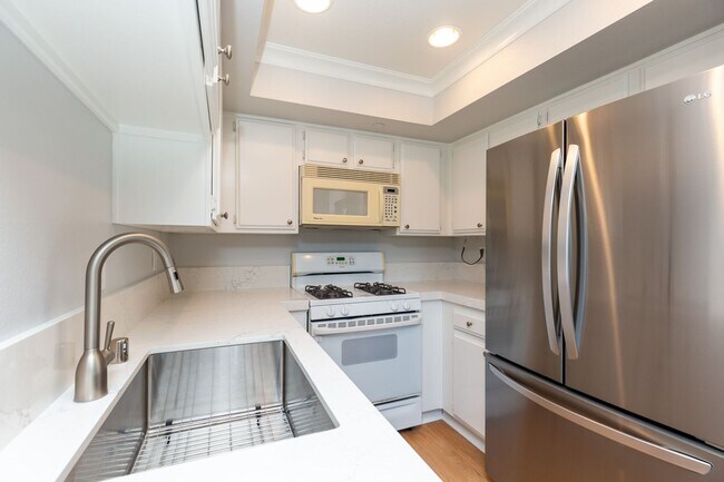 Building Photo - 2 Bed, 2 Bath Condo in Encinitas