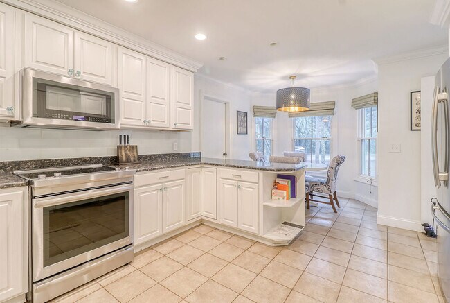 Building Photo - 2808 Seabrook Island Rd