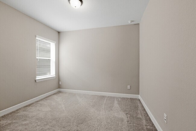 Building Photo - 2151 Creekside Breeze Dr