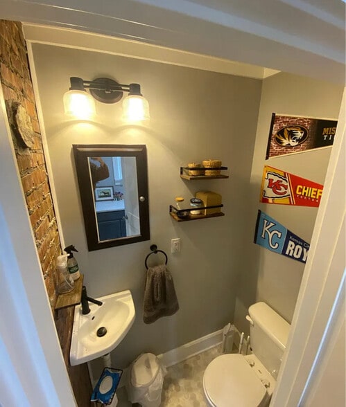 Building Photo - 4319 Adams St