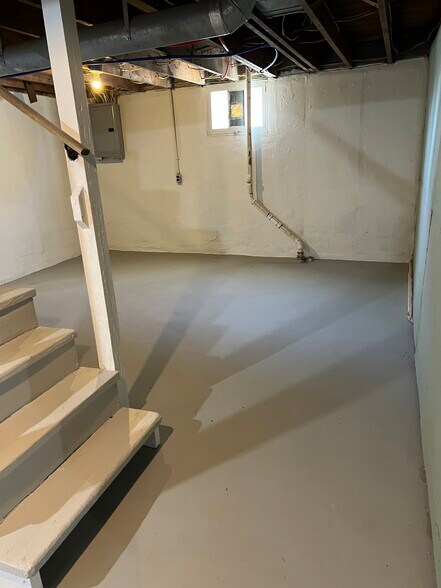 Basement - 3014 Maywood Ave
