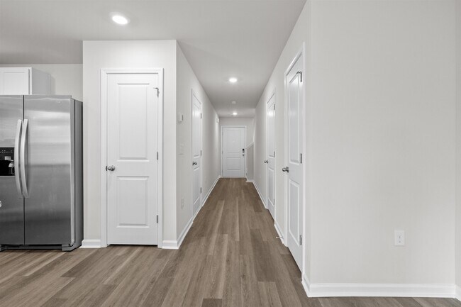Building Photo - 571 Gemstone Blvd