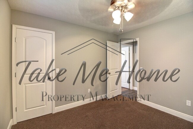 Building Photo - 5689 Pearson Pkwy
