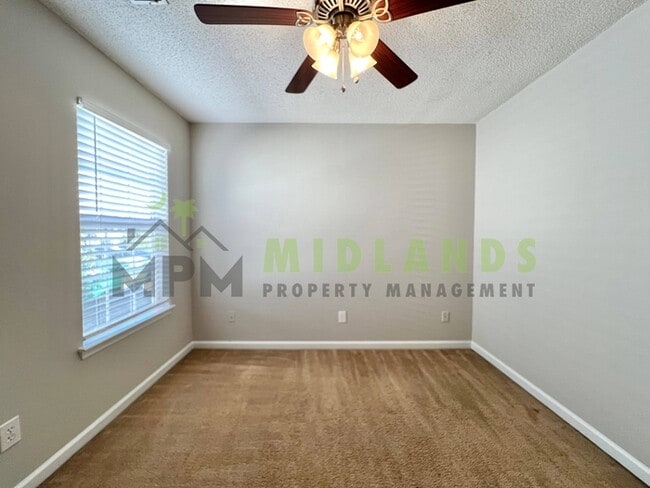 Building Photo - 139 Arthurdale Dr