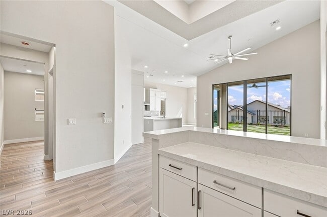 Building Photo - 964 Skyview Cv Ct