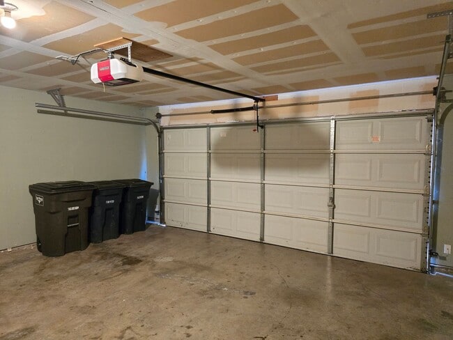 Building Photo - 8205 3 Bars Dr