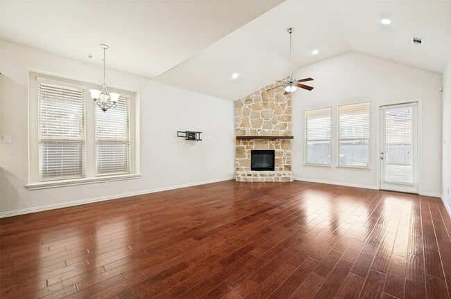 Building Photo - 10809 Grecian Dr