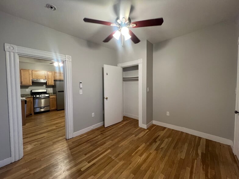 Building Photo - 9 Saint Johns Rd