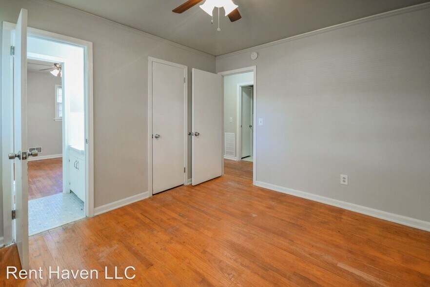 Building Photo - 4121 Chesterfield Dr