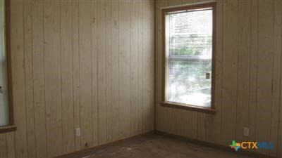 Building Photo - 503 E Dean Ave