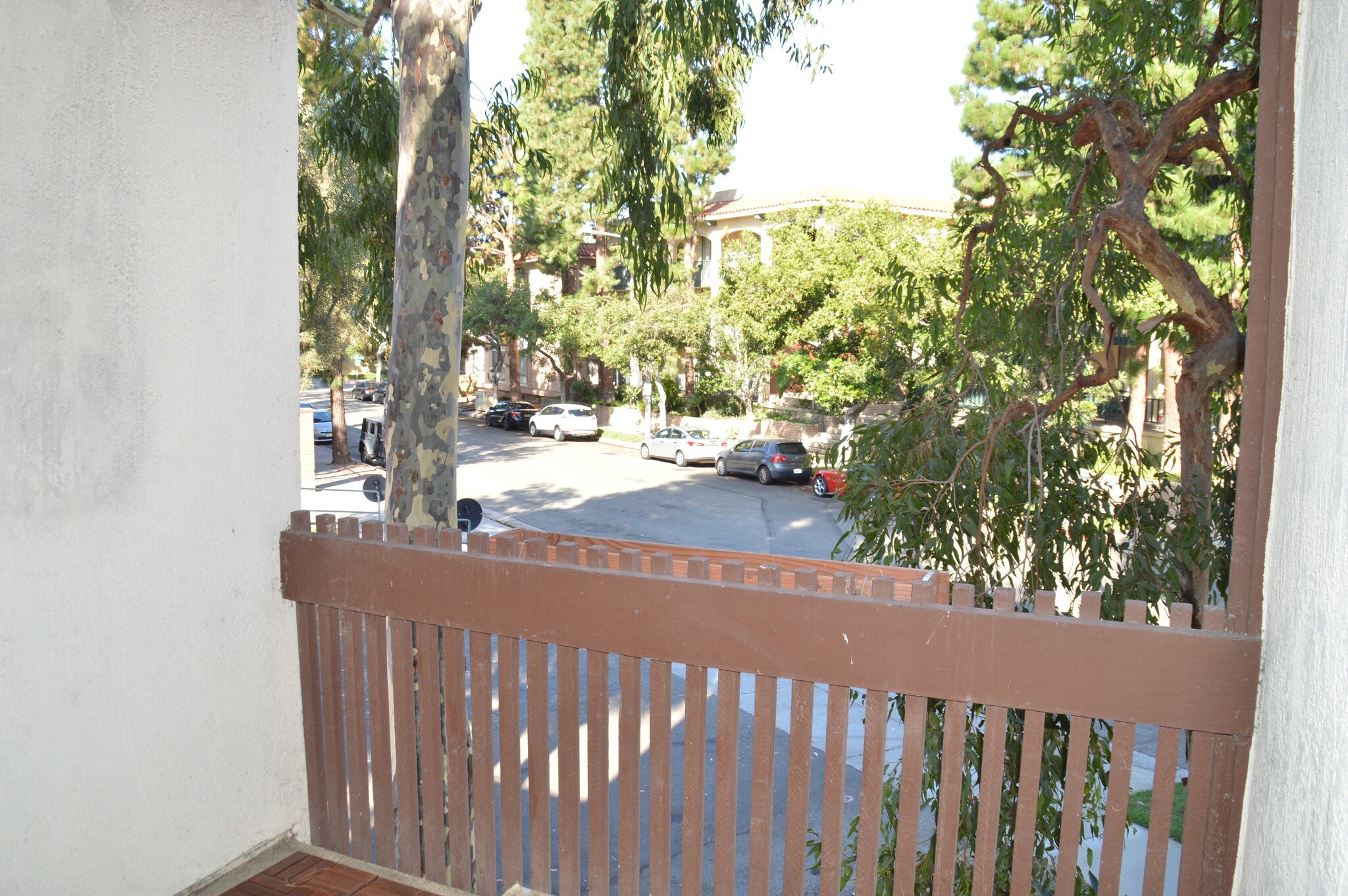 Building Photo - 6050 Canterbury Dr