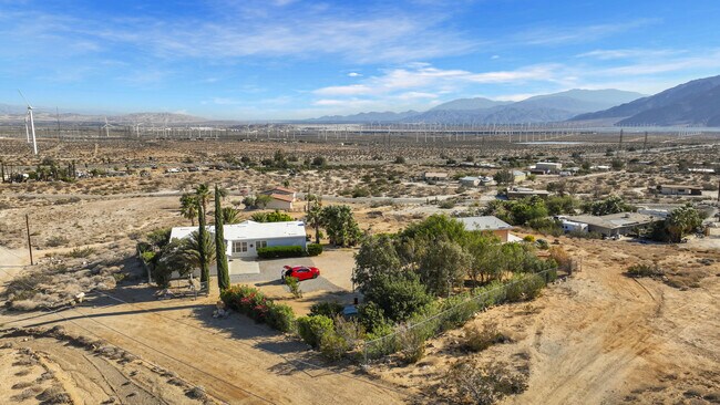 Building Photo - 60781 Painted Hills Rd