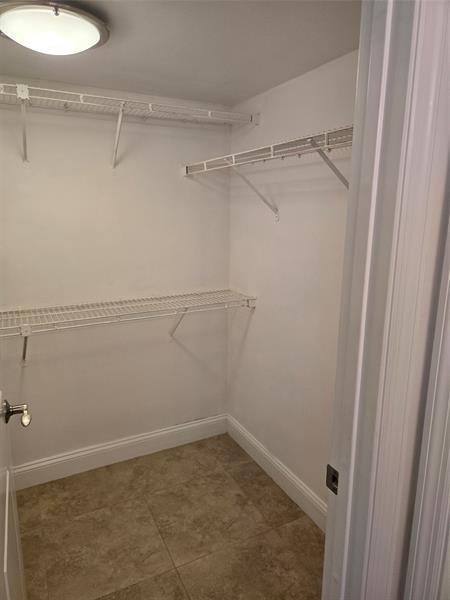 Building Photo - 6323 La Costa Dr