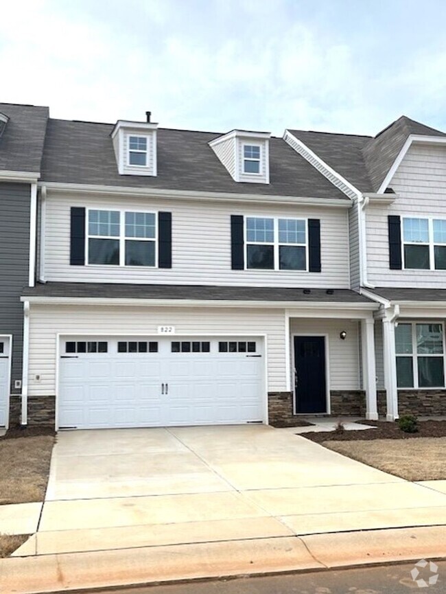 Building Photo - ~~ Charming Townhome in ...