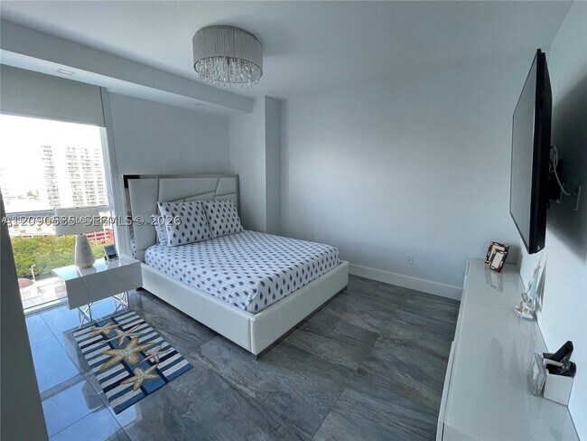 Building Photo - 400 Sunny Isles Blvd