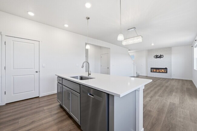 Building Photo - $2,695.95- 3 bed, 2.5 bath Home in Monument with Central AC and 2 Car Garage!