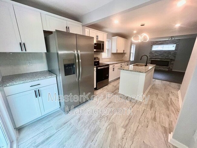 Building Photo - 713 Massey Ave