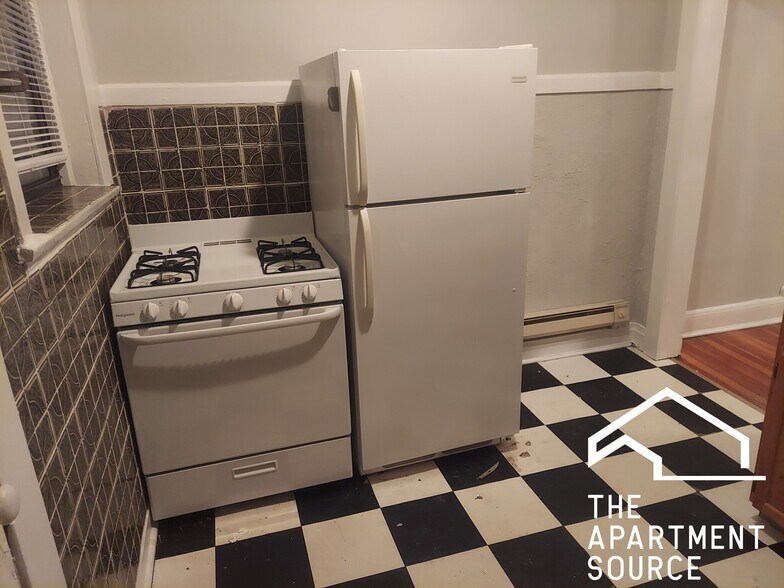 Primary Photo - 4421 N Wolcott Ave