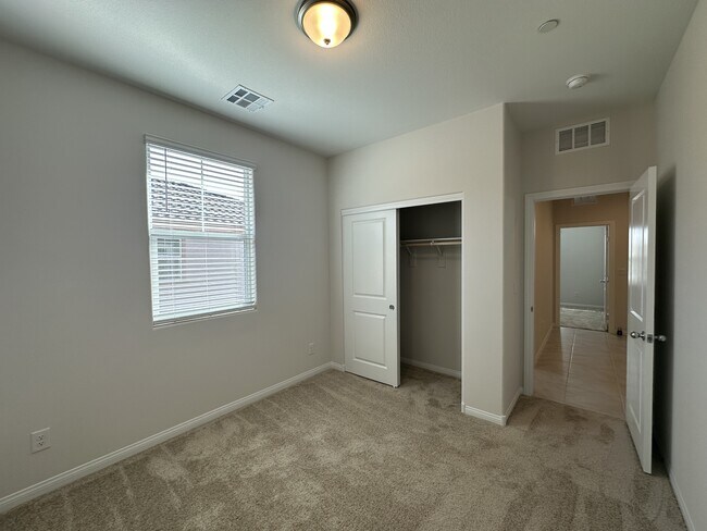 Building Photo - 91 Sonata Dawn Ave