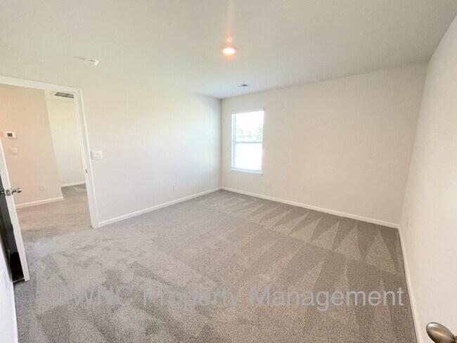 Building Photo - 12 Burdock Rd
