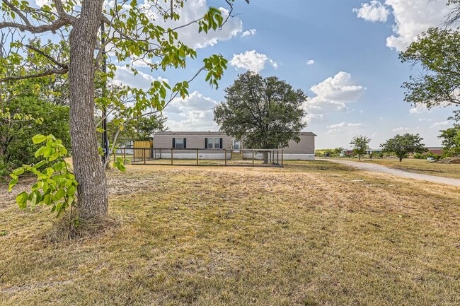 Building Photo - 517 Crossroads Dr