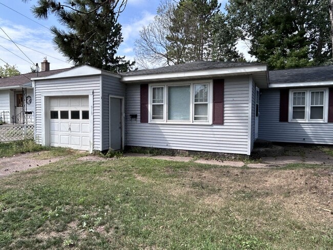Building Photo - 919 Nightingale St