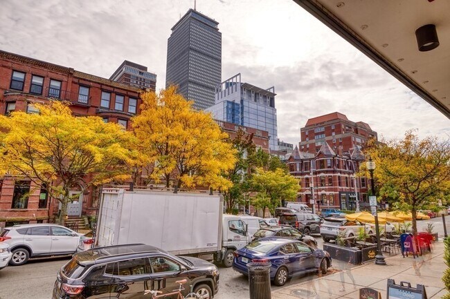 Building Photo - 229 Newbury St