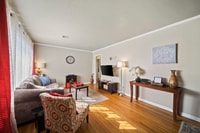 Building Photo - 1206 Oakwood Dr