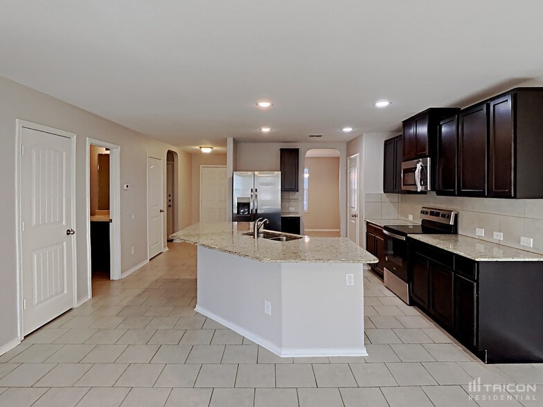 Building Photo - 7135 Aphrodite Mist