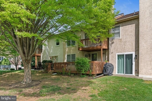 Building Photo - 37 White Pine Ct