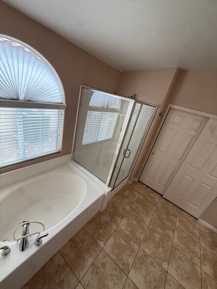 Building Photo - 4420 Meadowlark Wing Way