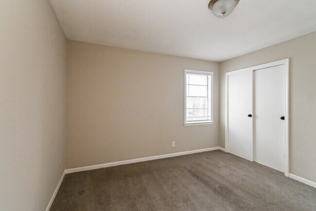 Building Photo - 4859 Gill Rd