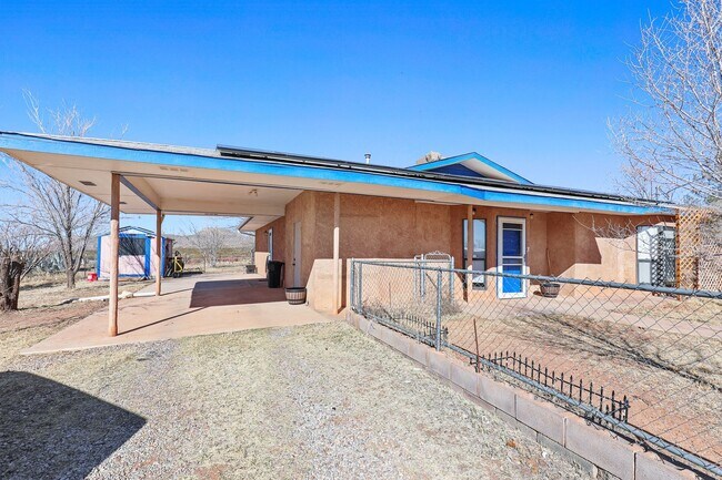 Building Photo - 3 bedroom 2 bath home with Acreage