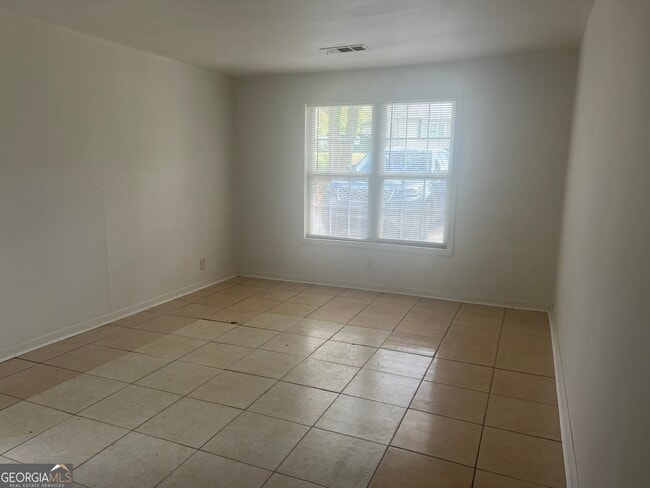 Building Photo - 1397 Peachcrest Rd