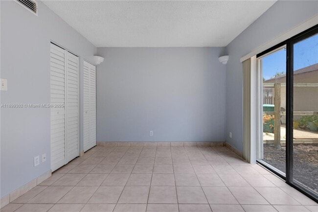 Building Photo - 11237 SW 112th St